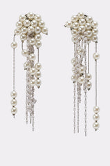 DRIPPIN IN PEARLS EARRING